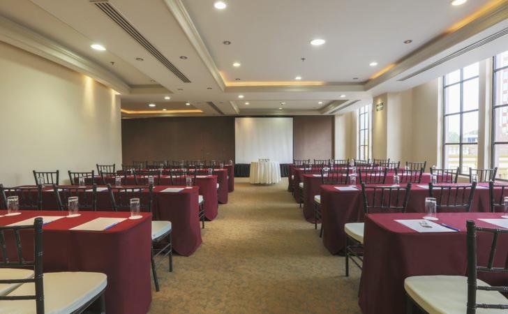 Regio 2  Krystal® Monterrey Regio 2  Krystal® Monterrey